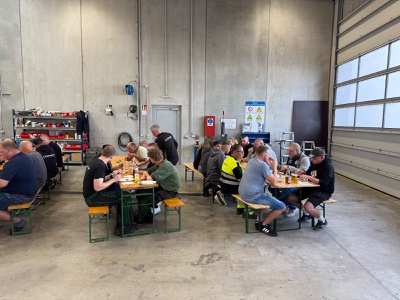 Gemeinsam genießen: Grillfest in Pöchlarn